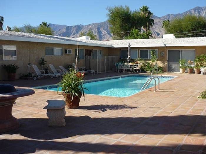 2nd image of 561 S Highland Dr APT 3