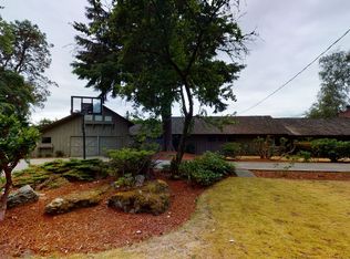 18327 4th Ave SW, Seattle, WA 98166