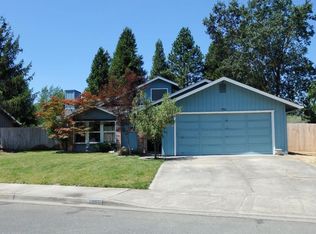 1966 Meadow Gln, Grants Pass, OR 97527