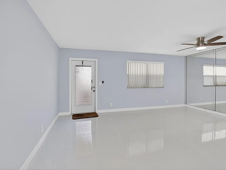 11 Brittany Ave #A — Photo 6