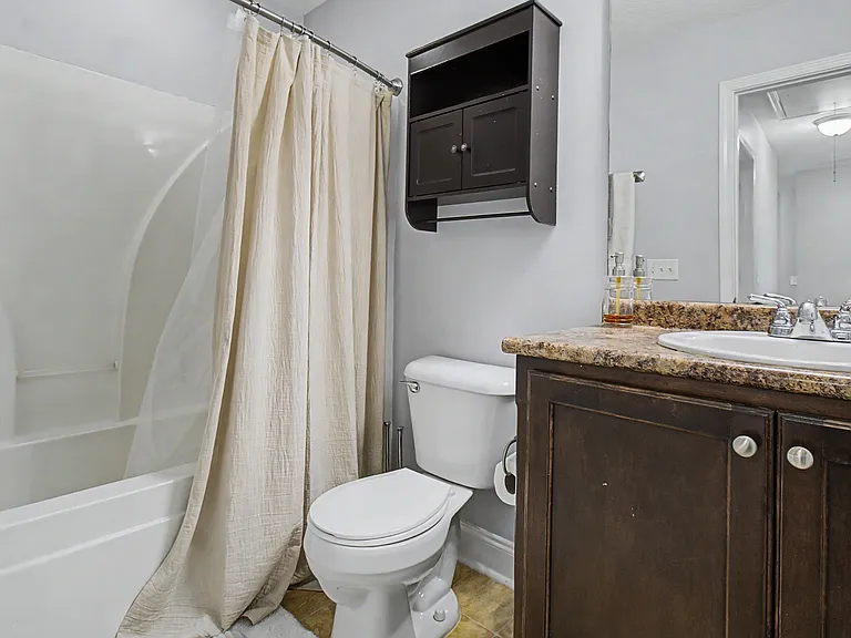 151 Lincoln Way NE — Photo 32