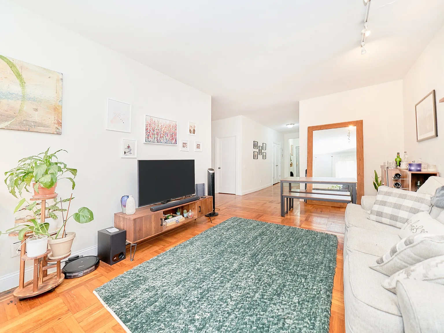 56 Bennett Avenue — Photo 3
