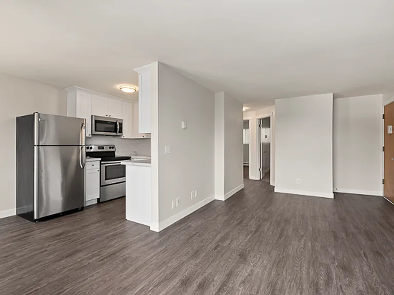 Aloha House Apartments — Photo 17