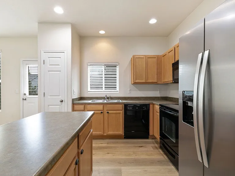 7475 Countryside Grv — Photo 11