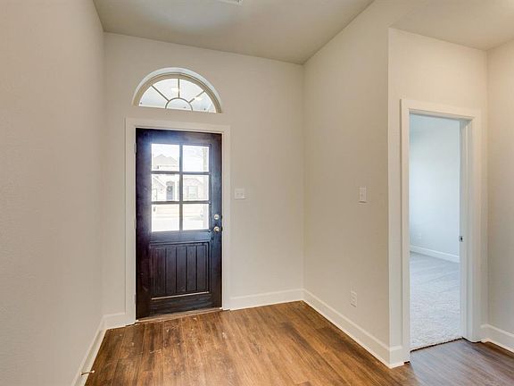 3rd image of 1565 Seminole Dr