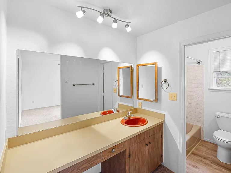 3228 W 4th Ave — Photo 6