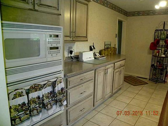 5th image of 3500 W Brook Dr