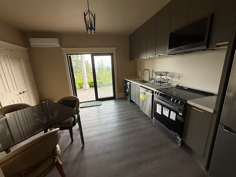 750 Greenwood Rd #2 — Photo 8