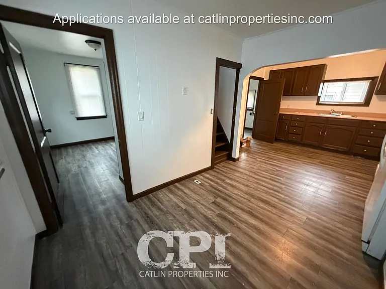 305 Rosewood St — Photo 13
