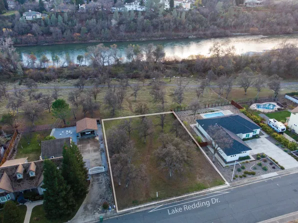 3165 Lake Redding Dr, Redding, CA 96003