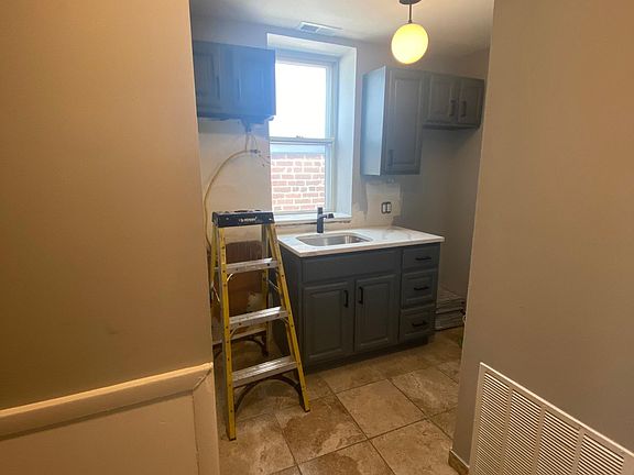 5th image of 1605 S Broad St Fl 3