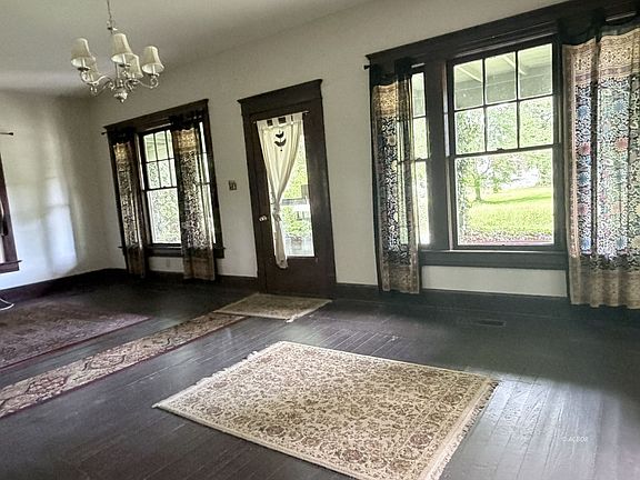 5th image of 1604 McCoy Ave