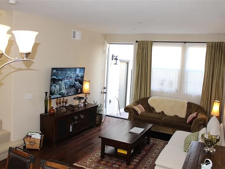 11509 Amalfi Way — Photo 9