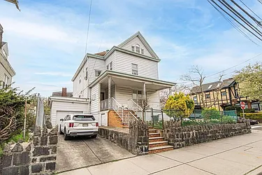 75 Highwood Terrace, #2