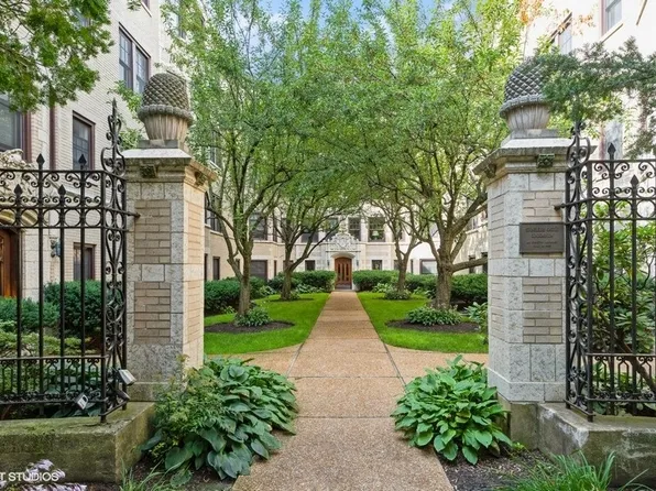 822 Judson Ave APT 1, Evanston, IL 60202
