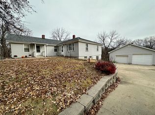 4409 Orchard Rd, Saint Joseph, MO 64505