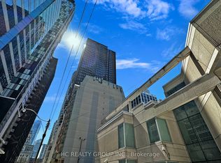 238 Simcoe St W #608, Toronto, ON M5T0E2