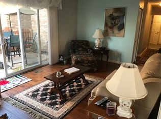436 Colony Woods Dr, Kirkwood, MO 63122