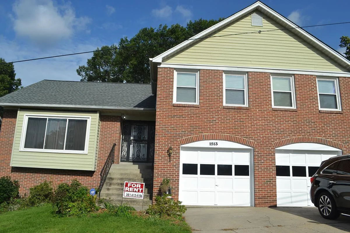 1513 4th St photo 1
