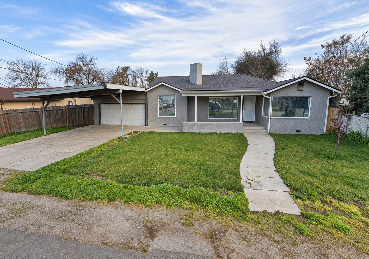 Charming 2-Bedroom Home on Nearly Half an Acre in Modesto — Photo 1