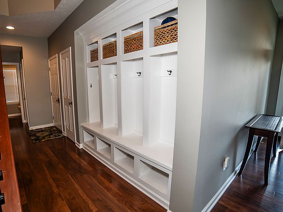 3rd image of 7832 Gray Eagle Dr