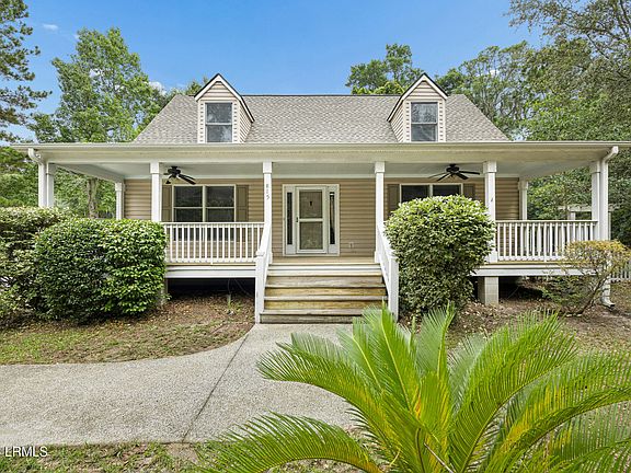 3rd image of 815 Sams Point Road