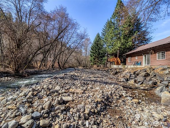 2nd image of 4886 Biscuit Ridge Road