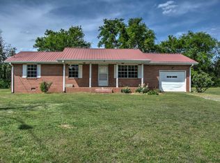 54 Malenda Dr, Trenton, GA 30752
