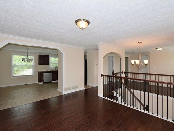 4th image of 5956 Western Hills Dr