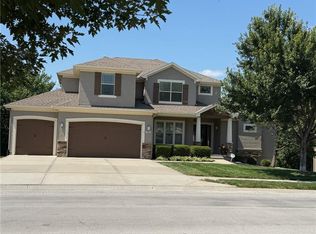 1844 NE Parks Summit Blvd, Lees Summit, MO 64064