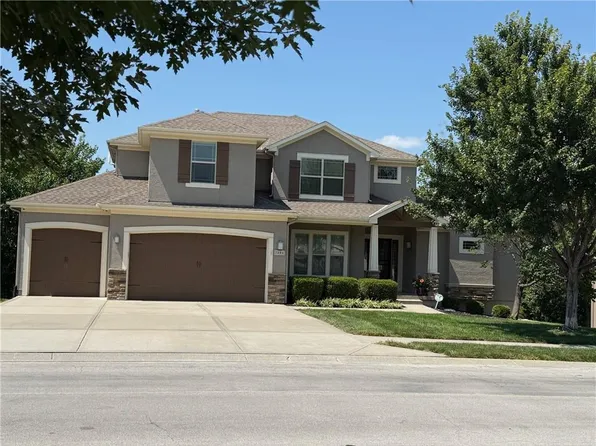1844 NE Parks Summit Blvd, Lees Summit, MO 64064