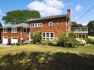 4 Collins Ct, Barrington, RI 02806