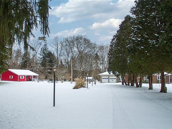 2nd image of 1535 Morris Dr
