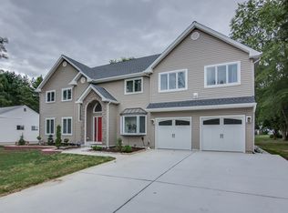 20 Linden Ln, Plainsboro, NJ 08536