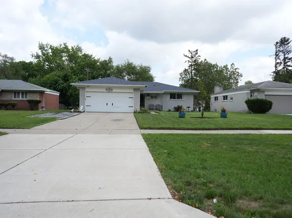 21600 Evergreen Rd, Southfield, MI 48075