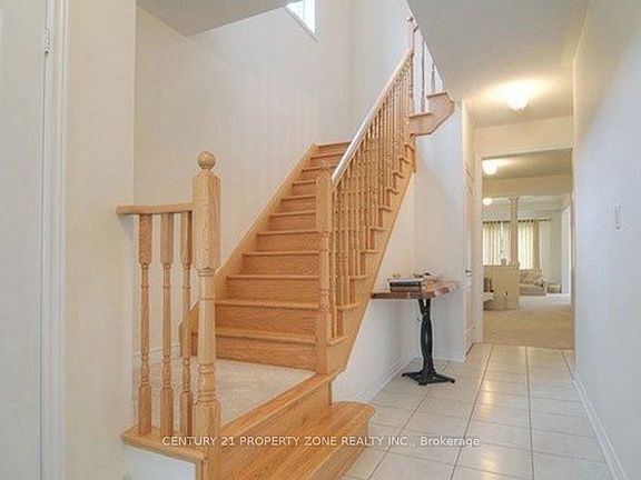 2nd image of 38 Banbridge Cres