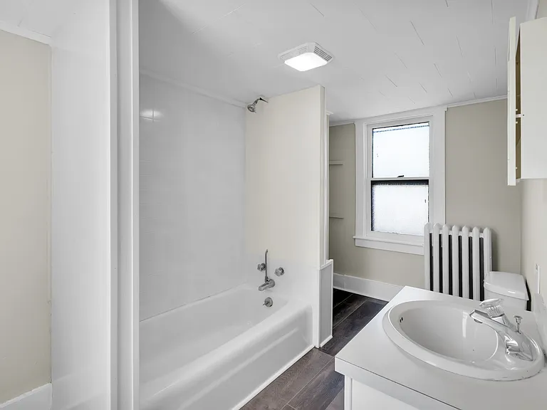 265-267 E Bertsch St #4 — Photo 20