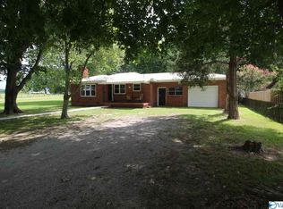 511 Saint Clair Rd, New Market, AL 35761