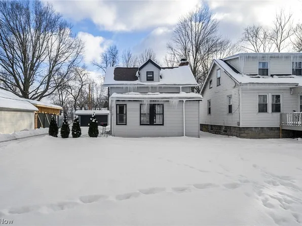 4717 Snow Rd, Parma, OH 44134