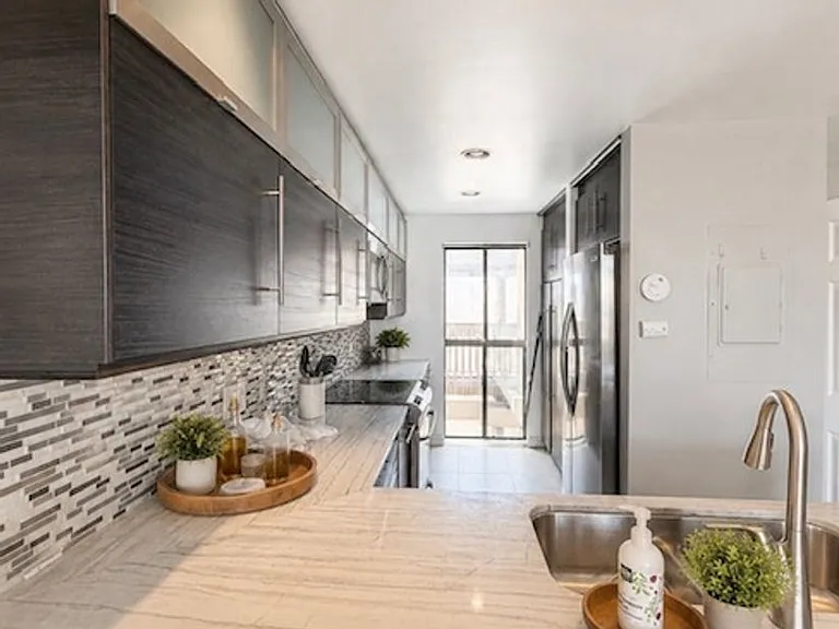 7334 Marina Pacifica Dr N — Photo 2