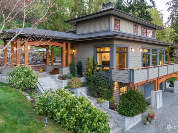 8302 SW Dilworth Road, Vashon, WA 98070