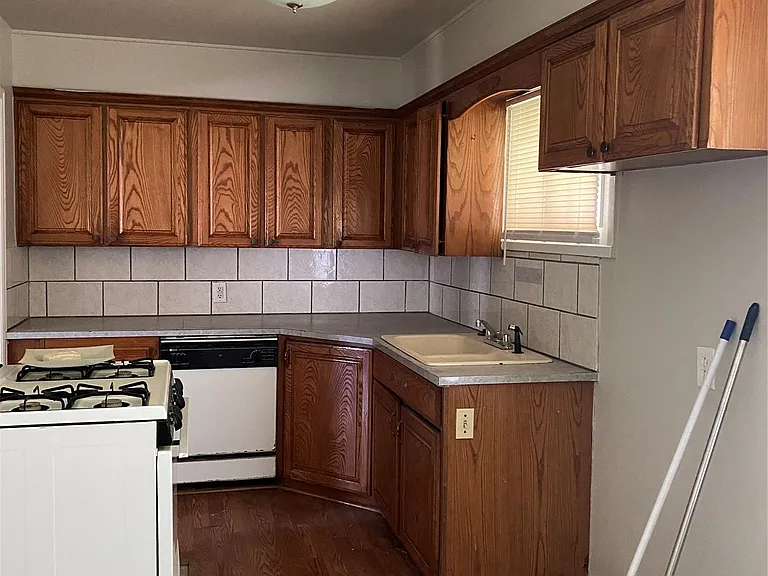 1208 N 76th East Ave — Photo 6
