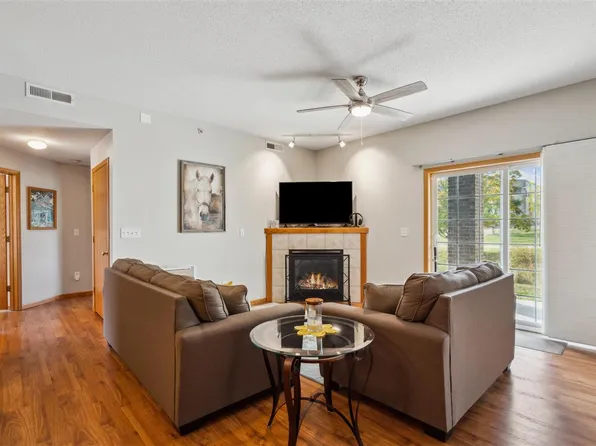 90 Circle Dr APT 3, North Liberty, IA 52317