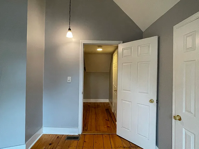 16-18 Brackett St #2 — Photo 15