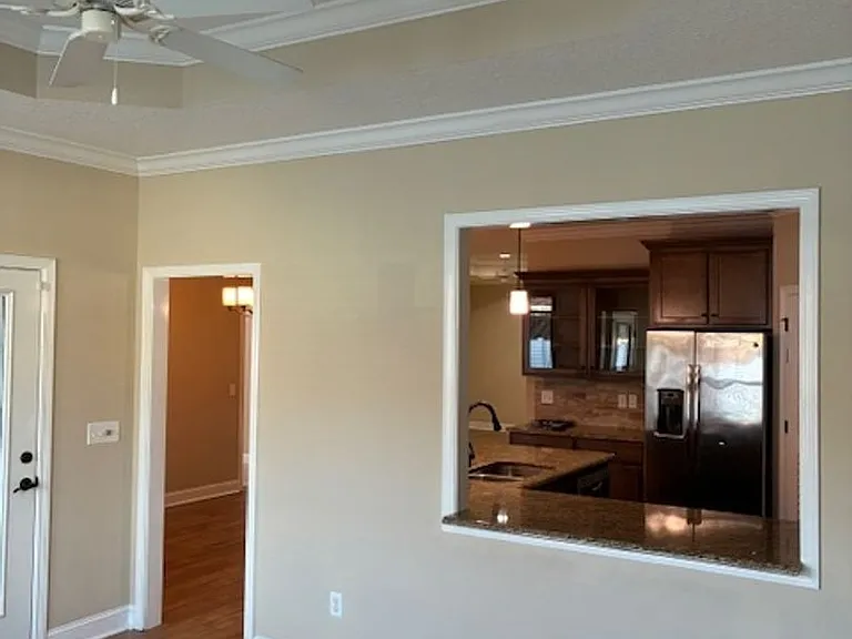 102 Miller Ct — Photo 15