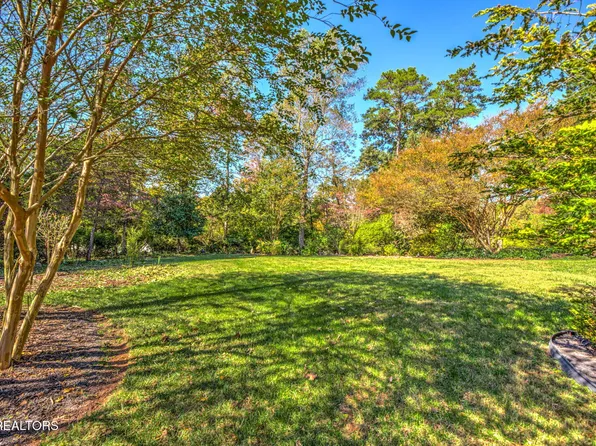 5521 Riverbend Dr, Knoxville, TN 37919