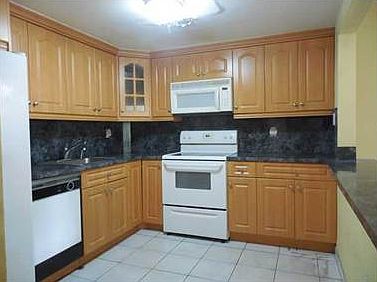 3rd image of 1650 W 72nd St #1650