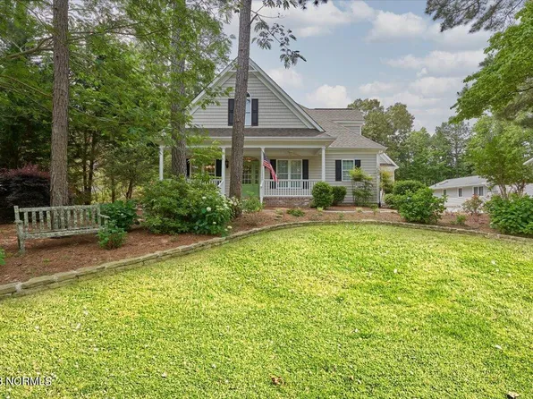 17 Sunset Drive, Whispering Pines, NC 28327