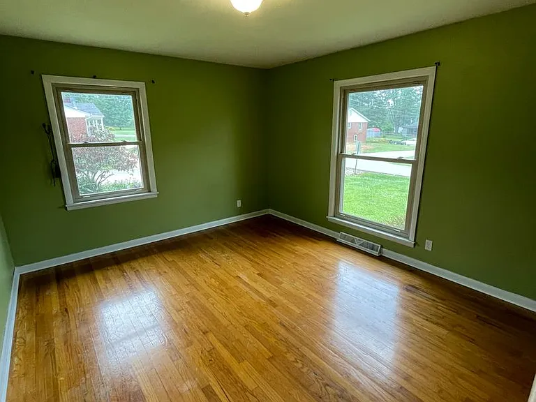 921 Brookhaven Dr — Photo 11