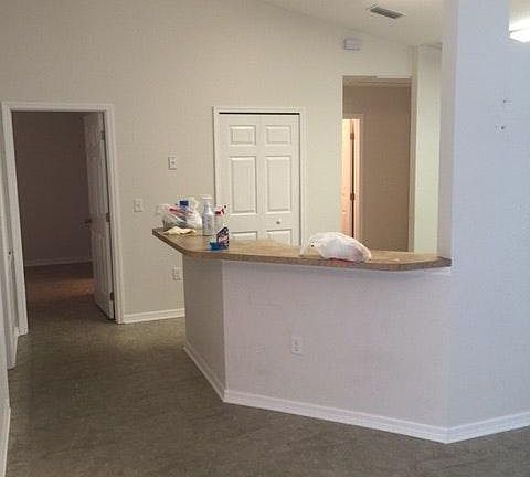 Kitchen bar